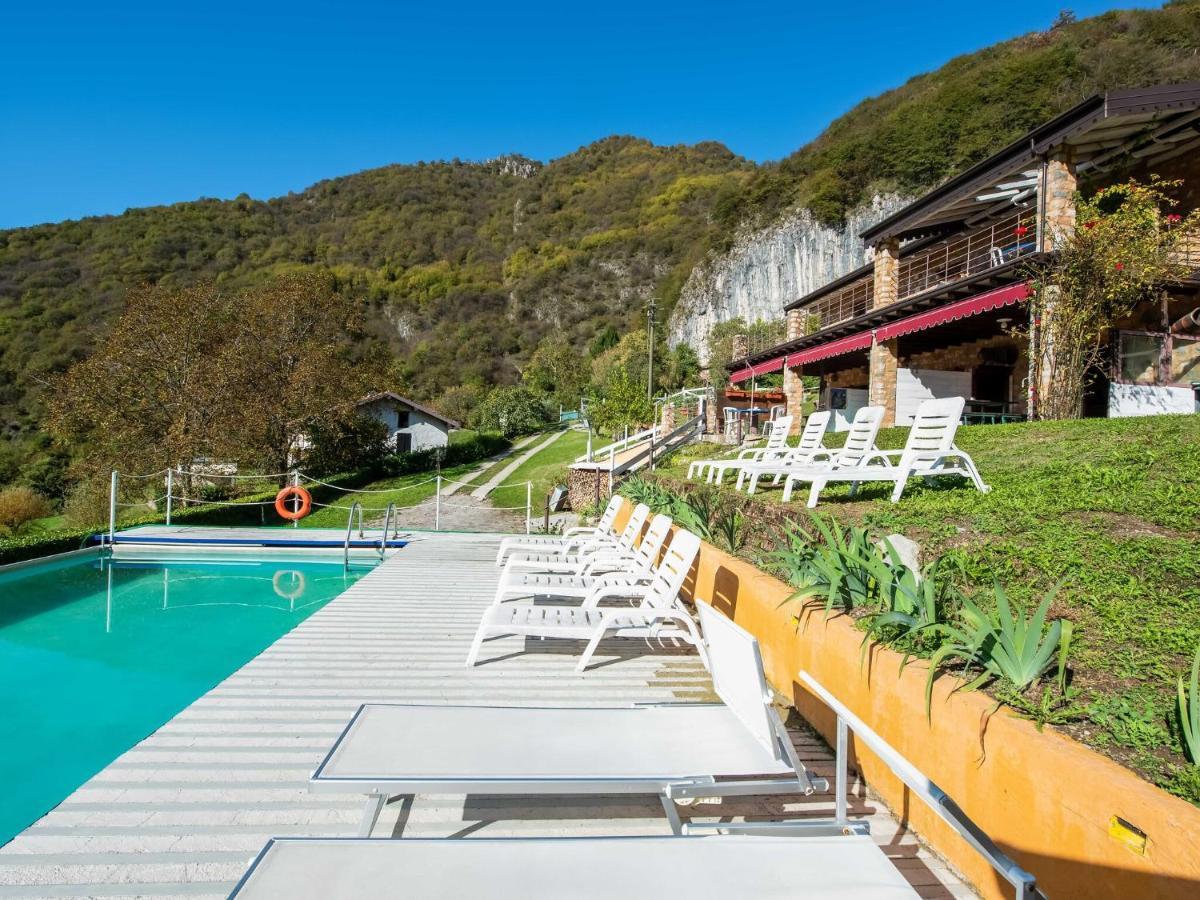 Beautiful Chalet With Swimming Pool In Lombardy Villa Marone Kültér fotó
