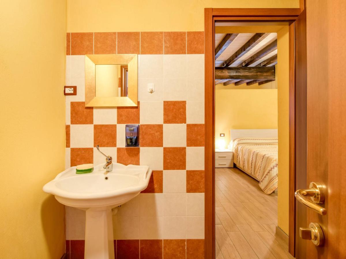 Beautiful Chalet With Swimming Pool In Lombardy Villa Marone Kültér fotó