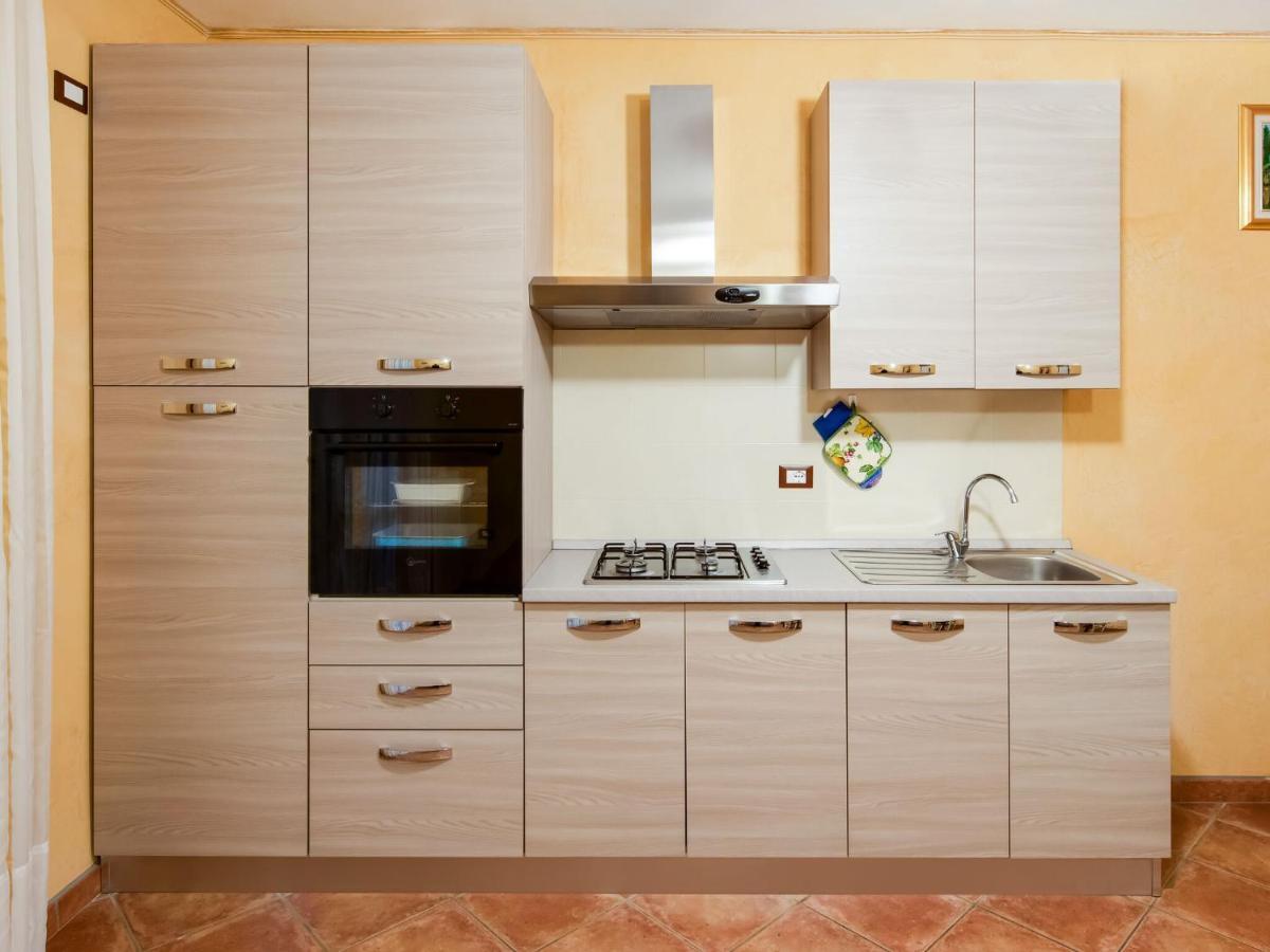 Beautiful Chalet With Swimming Pool In Lombardy Villa Marone Kültér fotó