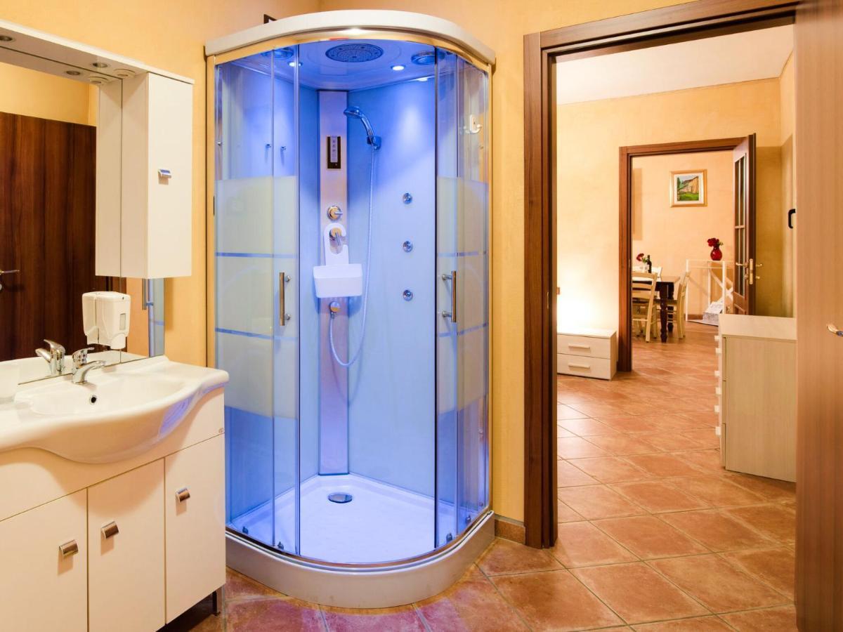 Beautiful Chalet With Swimming Pool In Lombardy Villa Marone Kültér fotó