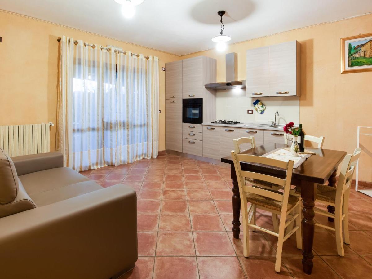 Beautiful Chalet With Swimming Pool In Lombardy Villa Marone Kültér fotó