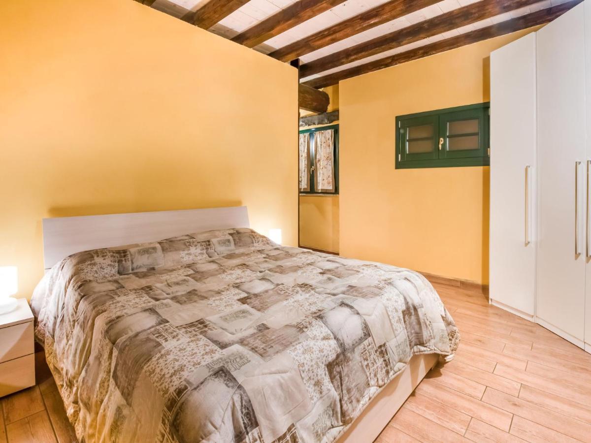 Beautiful Chalet With Swimming Pool In Lombardy Villa Marone Kültér fotó